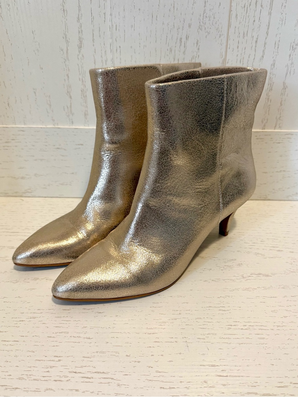 Dolce Vita Metallic Gold Pointed-Toe Ankle Booties size 7